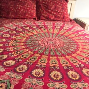 Urban Outfitters Queen duvet cover w/2pillow shams